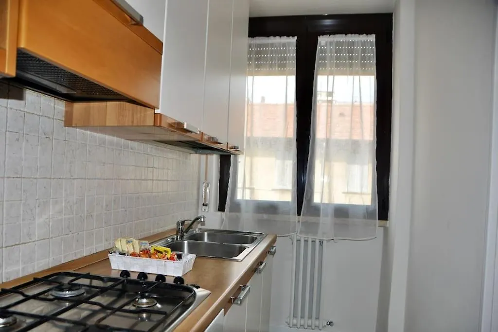 Apartment M.Aurelio Black & White Milan