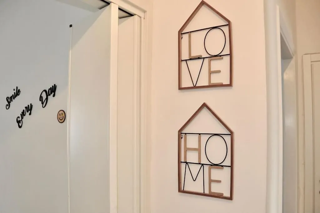 M.Aurelio Black & White Milan Apartment