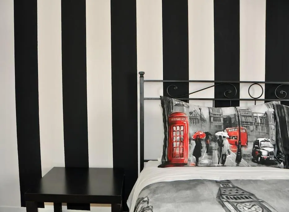 M.Aurelio Black & White Milan Apartment